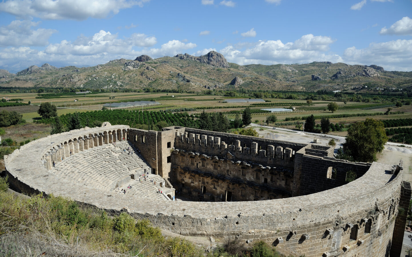 Antalya'daki Aspendos Antik Tiyatrosu'nun genel görünümü