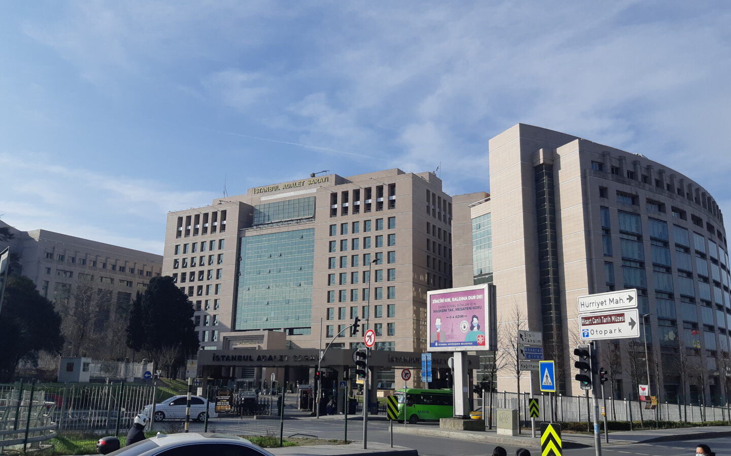 İstanbul Çağlayan Adalet Sarayı binasının dış görünümü