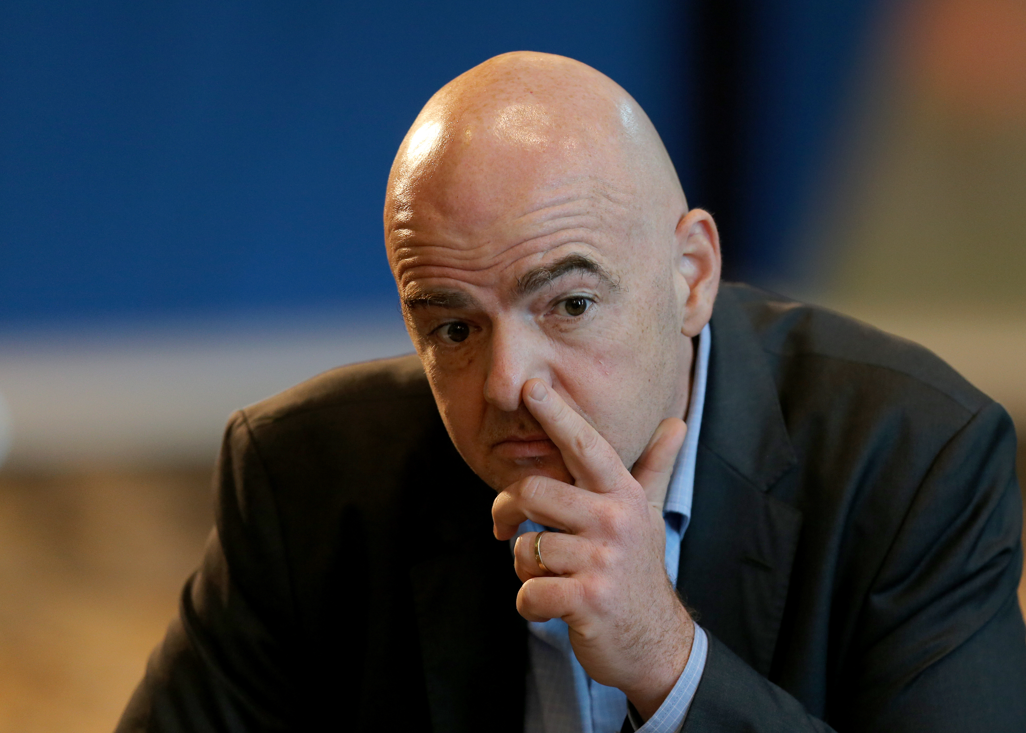 FIFA Başkanı Gianni Infantino bir futbol yönetimi toplantısında