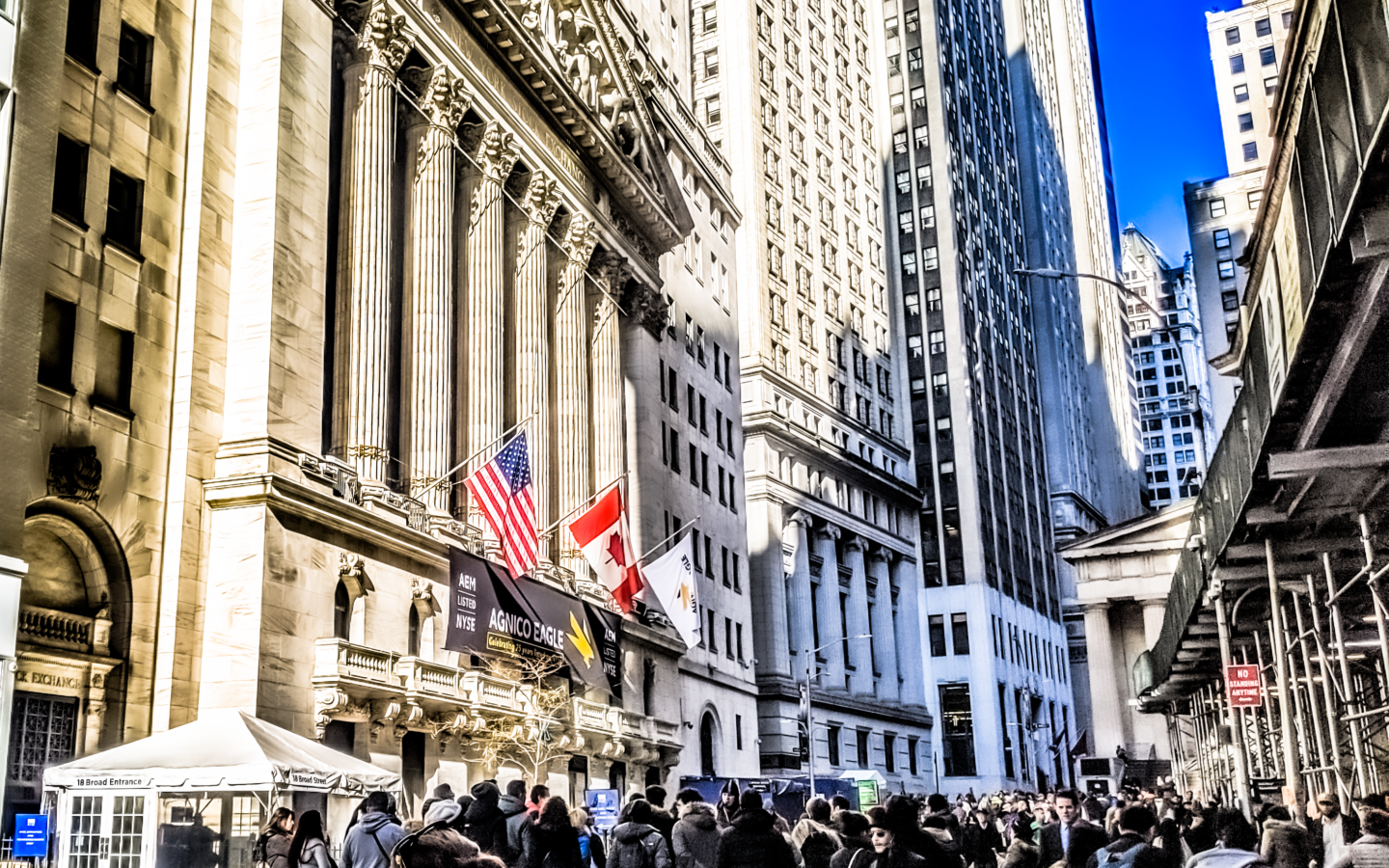 Front facade of the New York Stock Exchange on Broad Street in Lower Manhattan