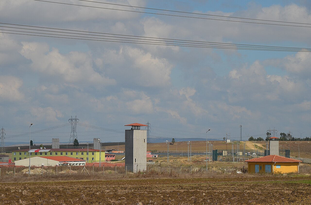 Silivri'deki Marmara Ceza İnfaz Kurumları Kampüsü'nün dış görünümü