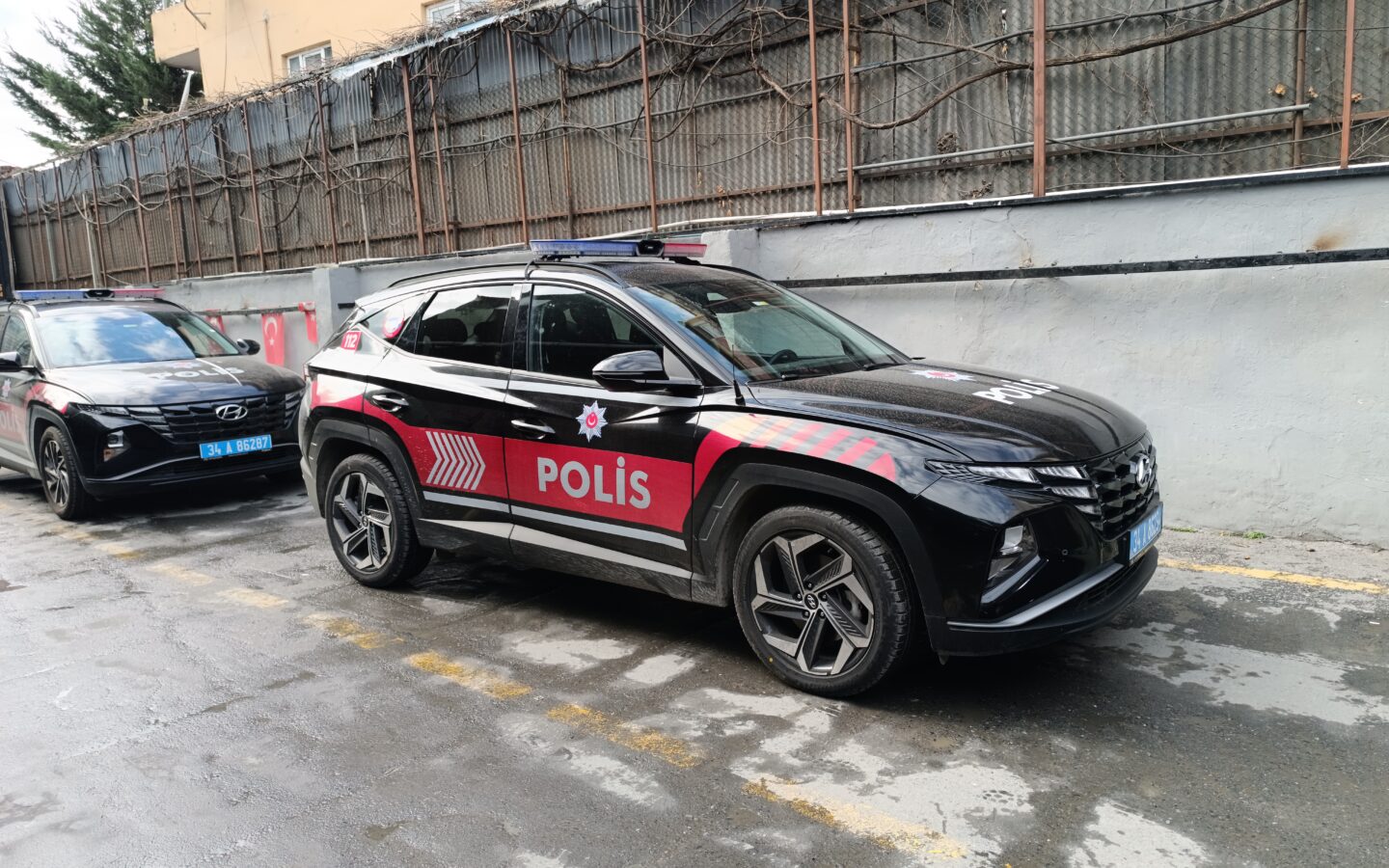 İstanbul'da görev yapan Türk polis aracının dış görünümü