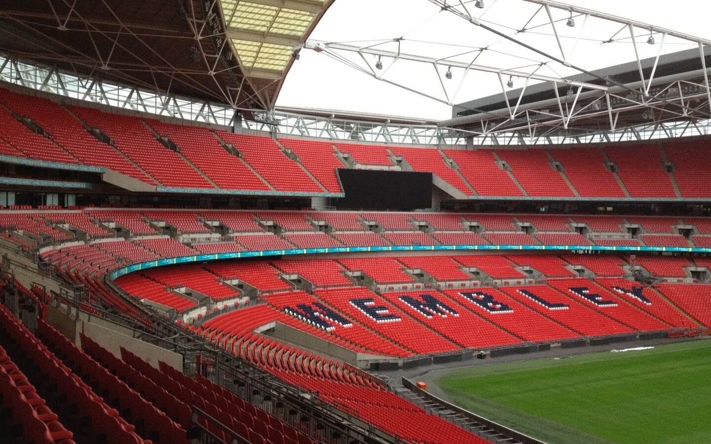 Wembley Stadium. EasternFront78 / Wikimedia Commons, CC BY 4.0.