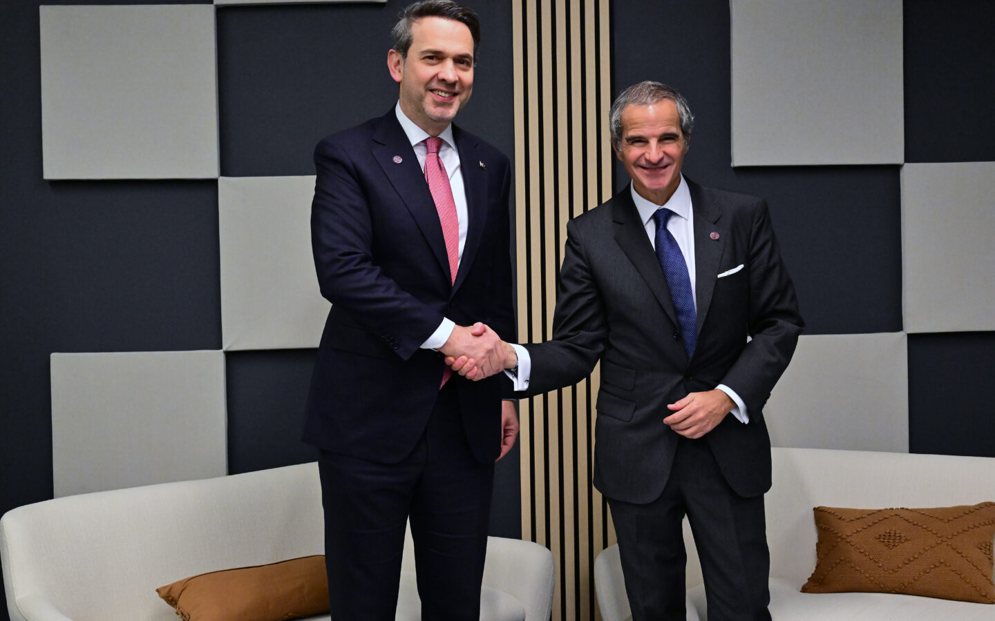 Enerji Bakanı Alparslan Bayraktar 2026 enerji zirvesinde